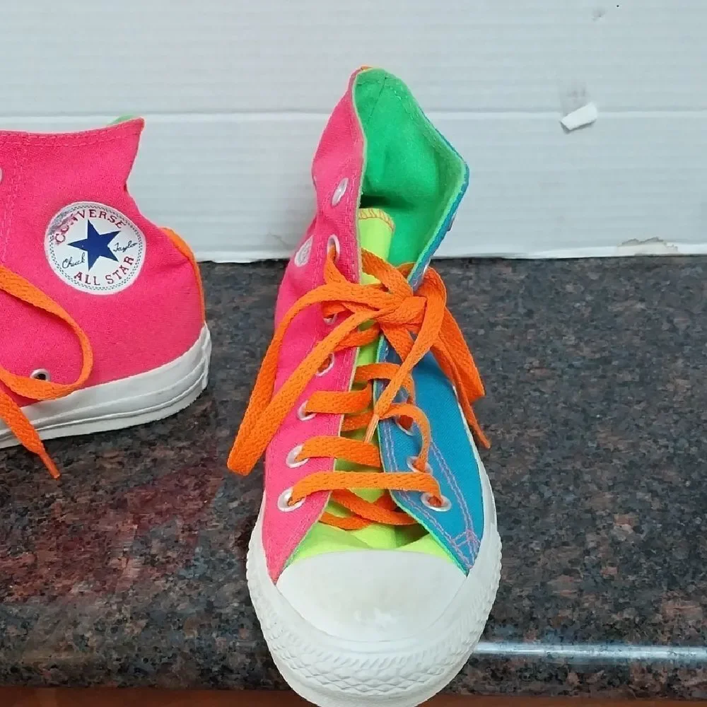 UNISEX Converse Pink, Green and Blue High-Top Sneakers Size 4 MEN'S 4....EUC